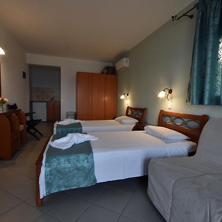 Kiwi Apartments Néa Fókaia 外观 照片