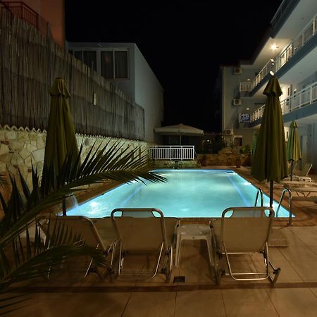 Kiwi Apartments Néa Fókaia 外观 照片