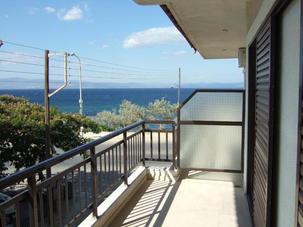 Kiwi Apartments Néa Fókaia 外观 照片