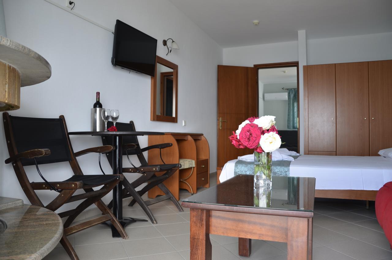 Kiwi Apartments Néa Fókaia 外观 照片