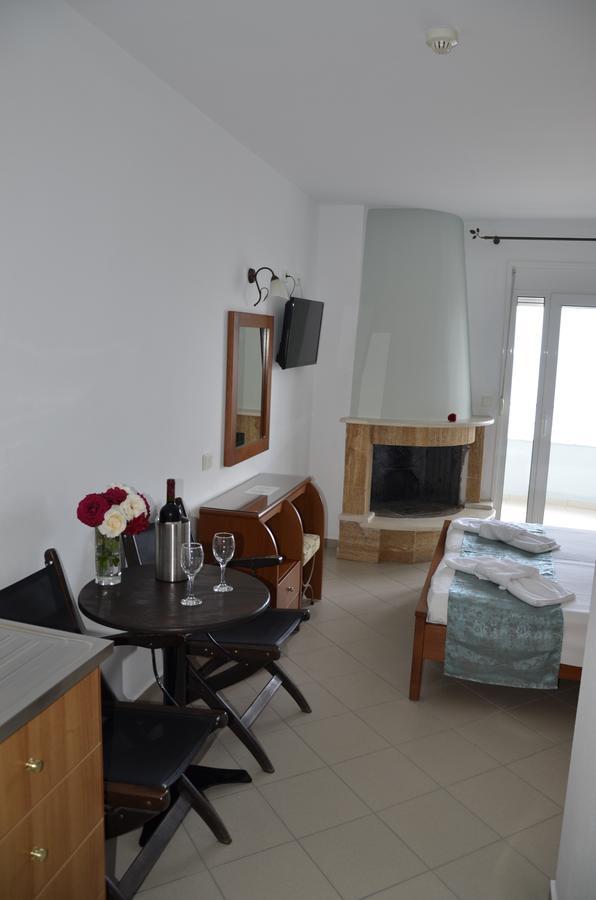 Kiwi Apartments Néa Fókaia 外观 照片