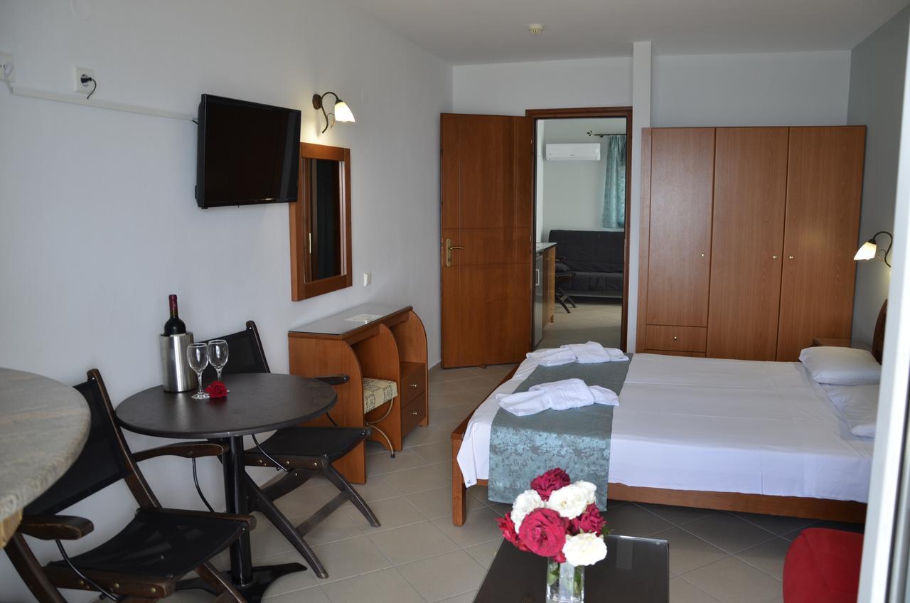Kiwi Apartments Néa Fókaia 外观 照片