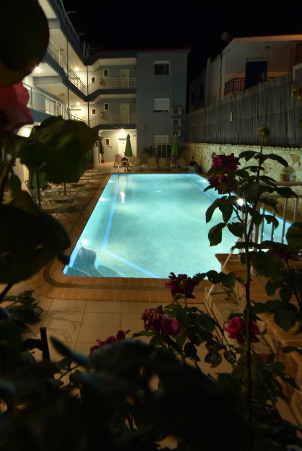 Kiwi Apartments Néa Fókaia 外观 照片